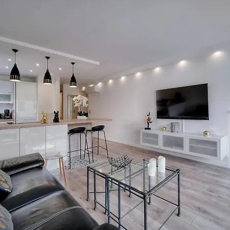 Immogroom - Renovated - Terrace - Air Conditioning - Parking Californie